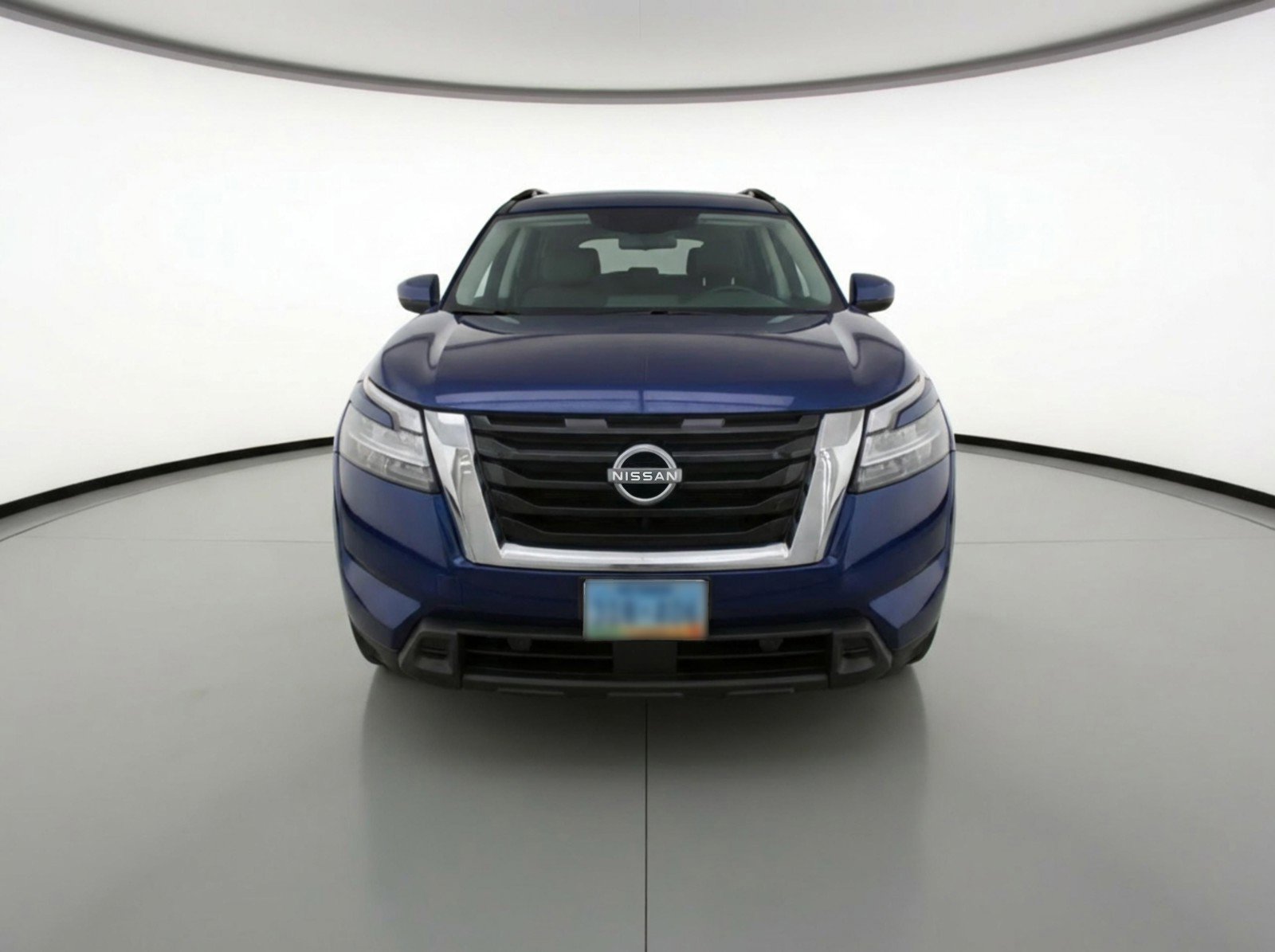Used 2025 Nissan Pathfinder SV image 2