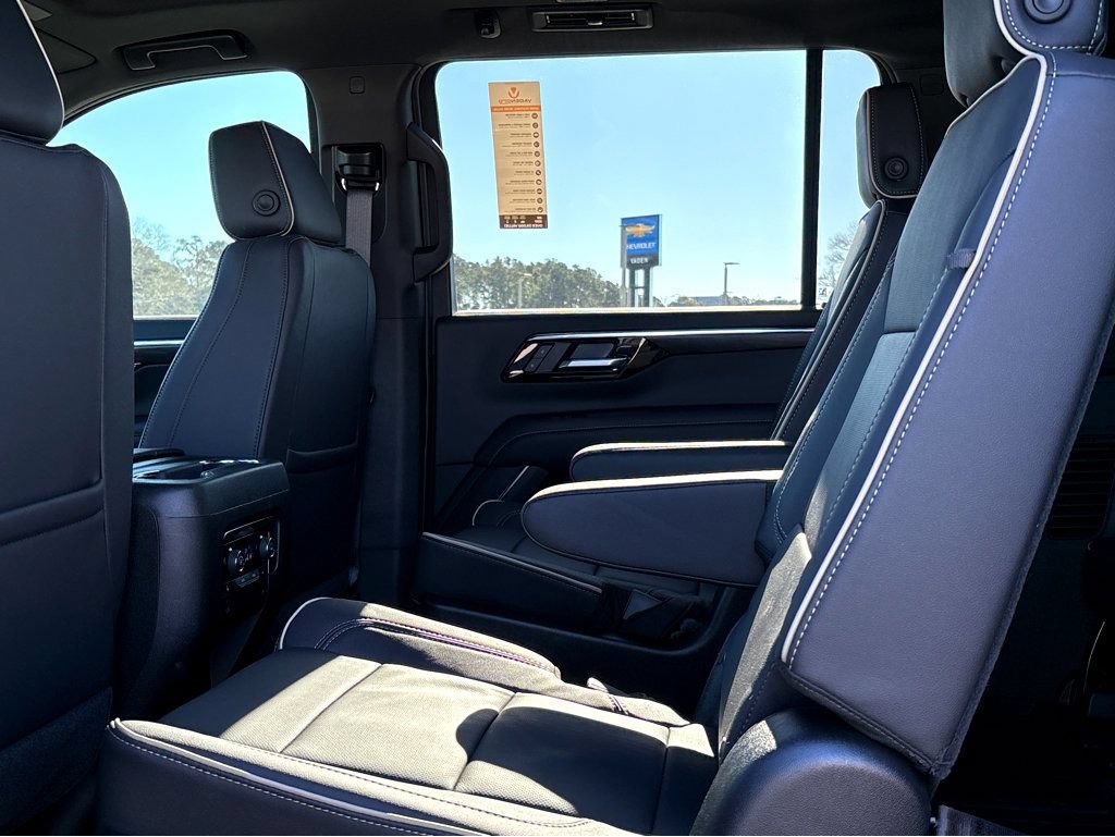 New 2025 Chevrolet Suburban Premier w/ Sun And Tow Package AWD/4WD image 21