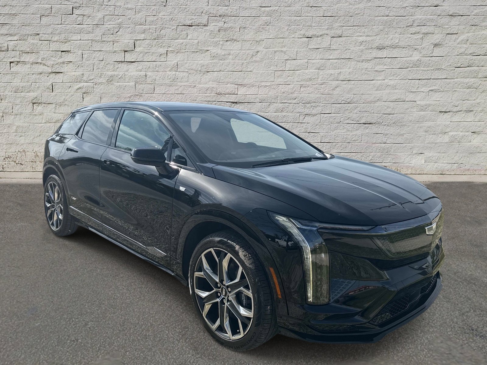 New 2026 Cadillac Optiq V w/ LPO, Floor Liner Package AWD/4WD image 7