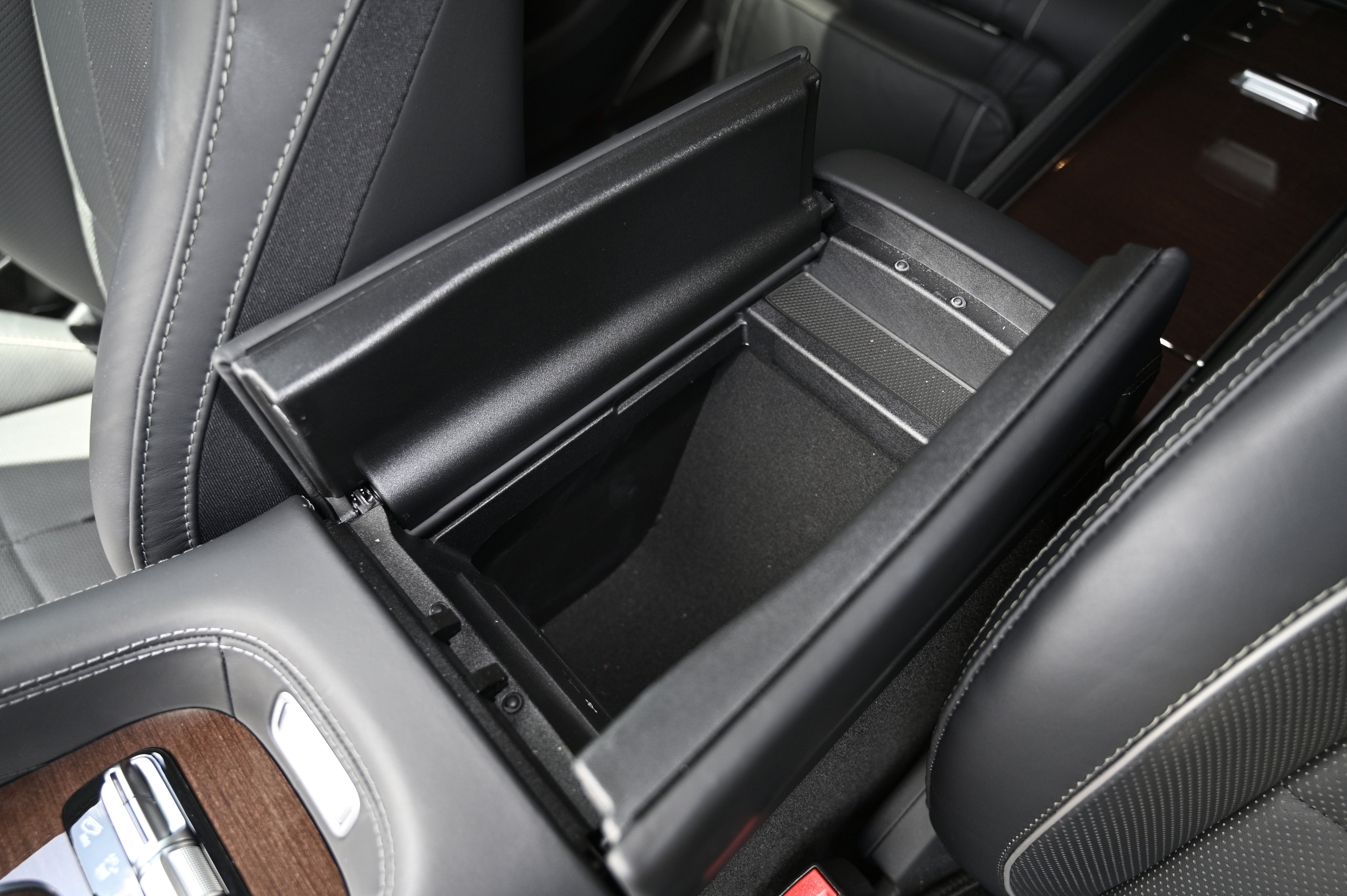 Used 2023 Mercedes-Benz Maybach GLS 600 4MATIC image 34