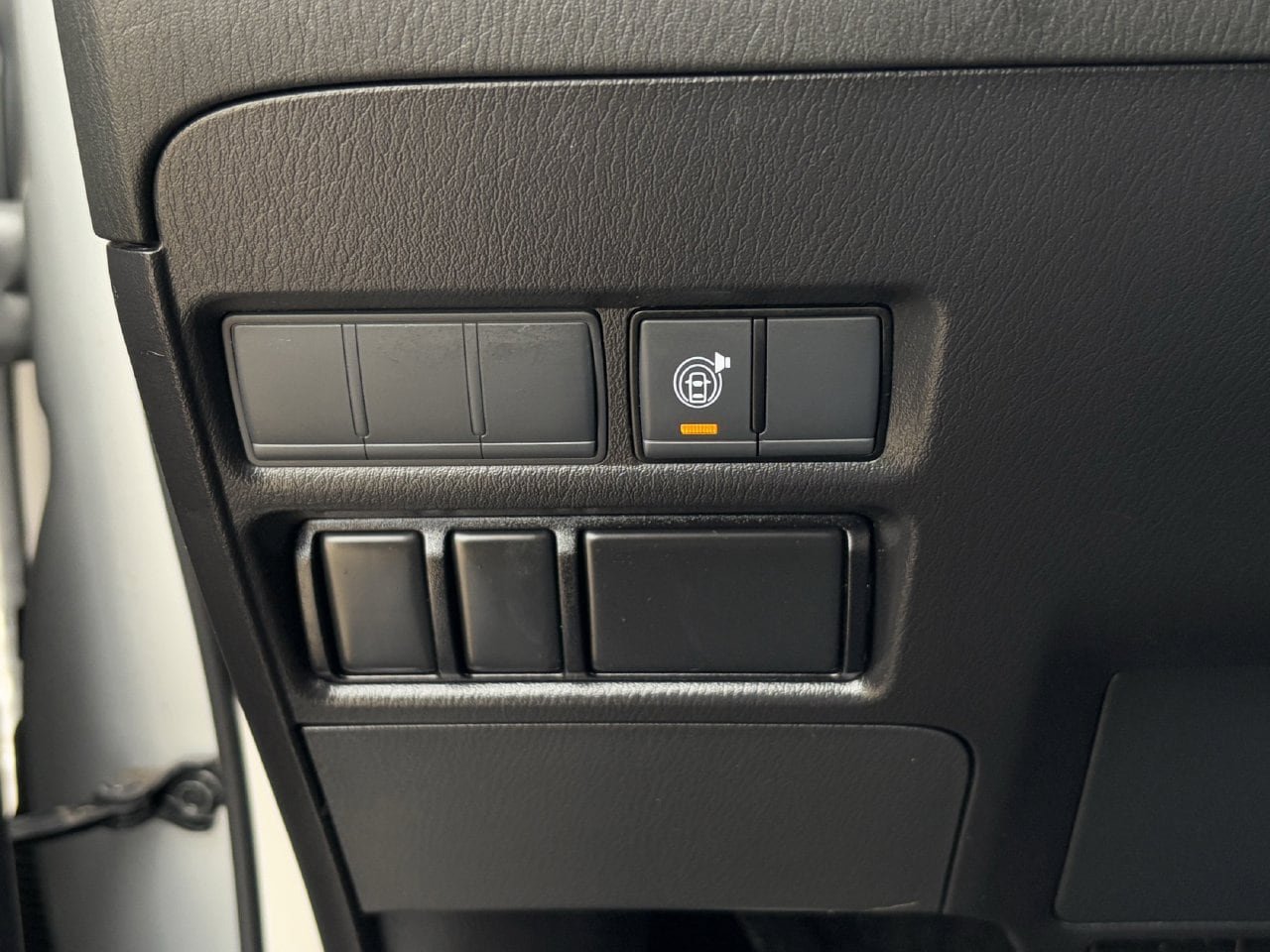 Used 2024 Nissan Armada SV RWD image 23