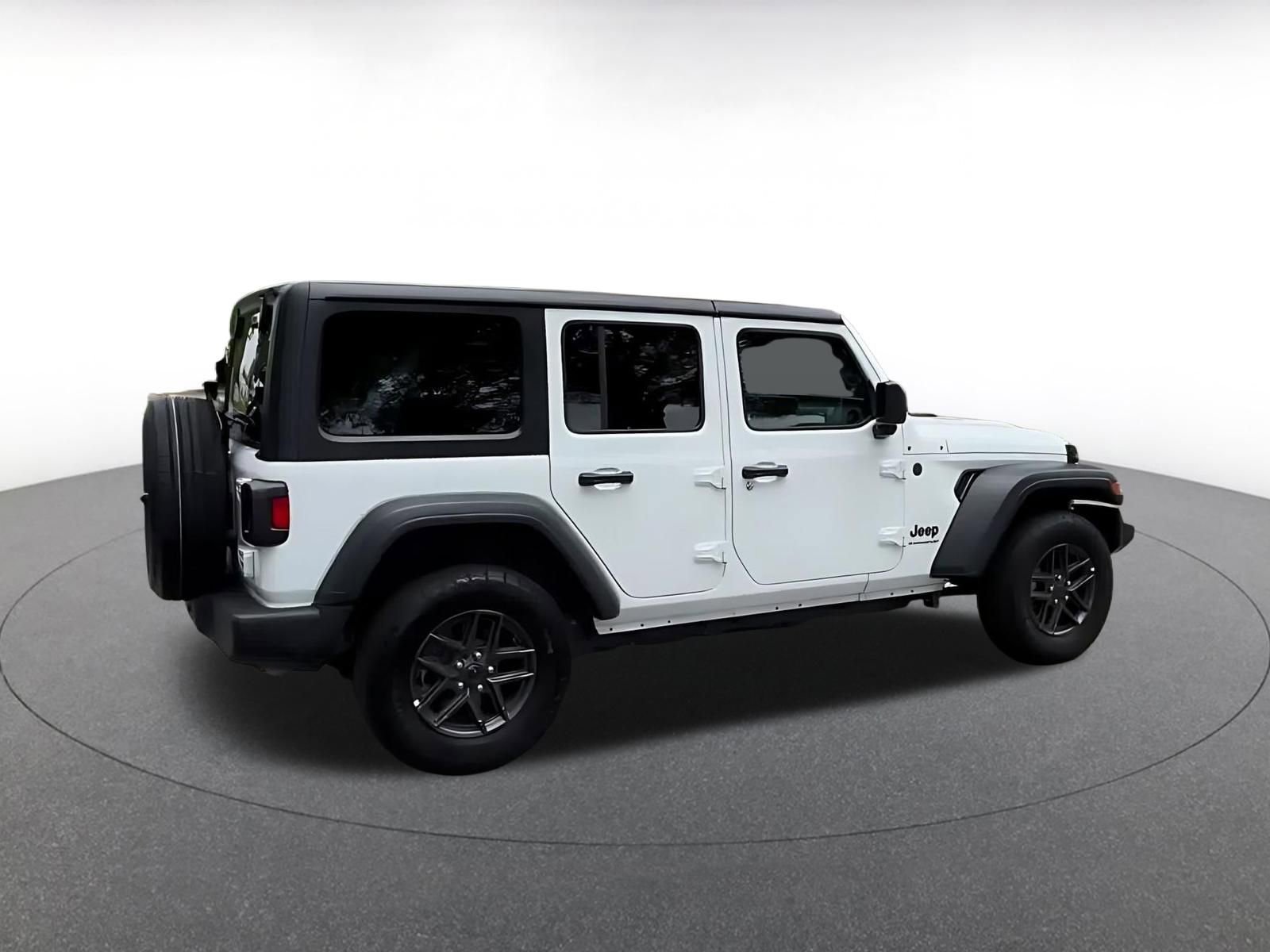 Used 2025 Jeep Wrangler Sport S image 15