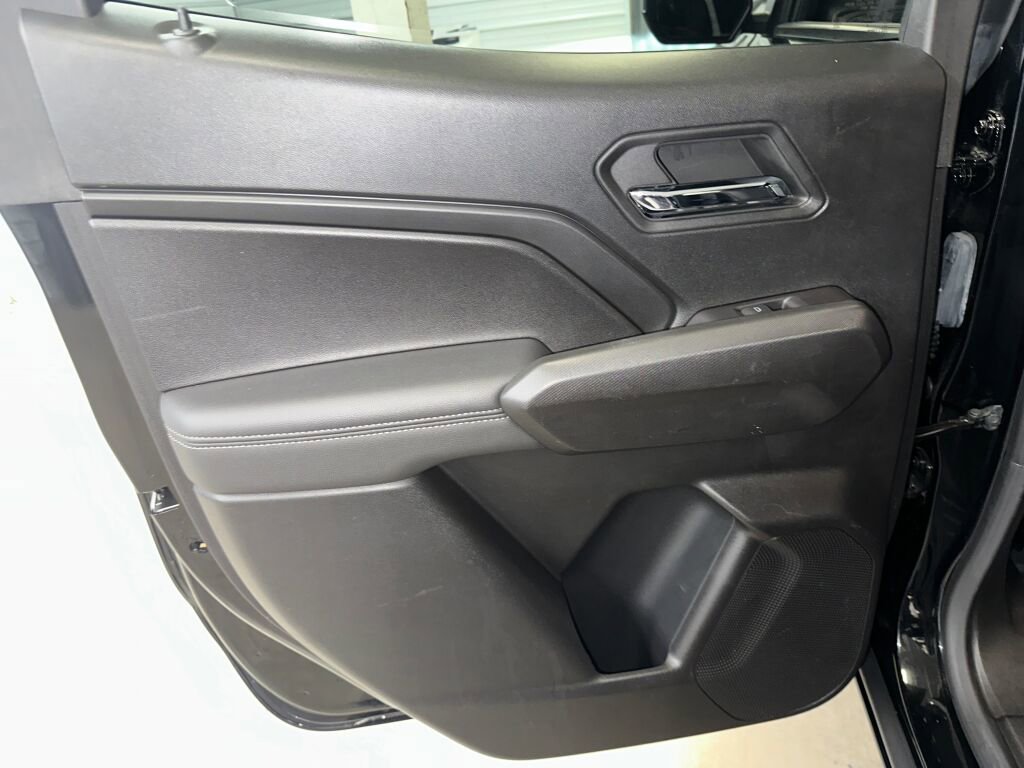 Certified 2024 Chevrolet Colorado LT w/ LT Convenience Package III image 17