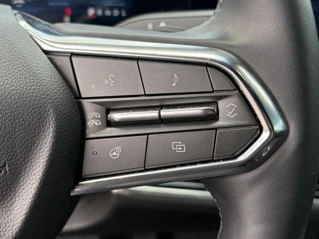 Used 2026 Chevrolet Equinox LT AWD/4WD image 17