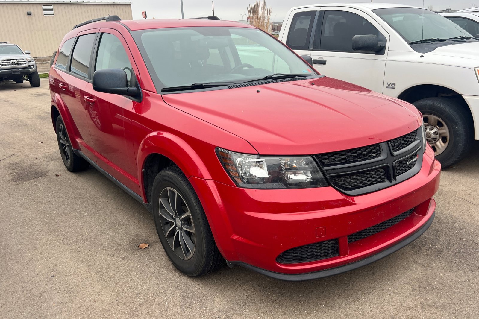 Used 2017 Dodge Journey SE w/ Flexible Seating Group image 2
