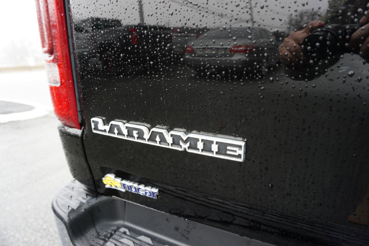 Used 2019 RAM 1500 Laramie AWD/4WD image 9