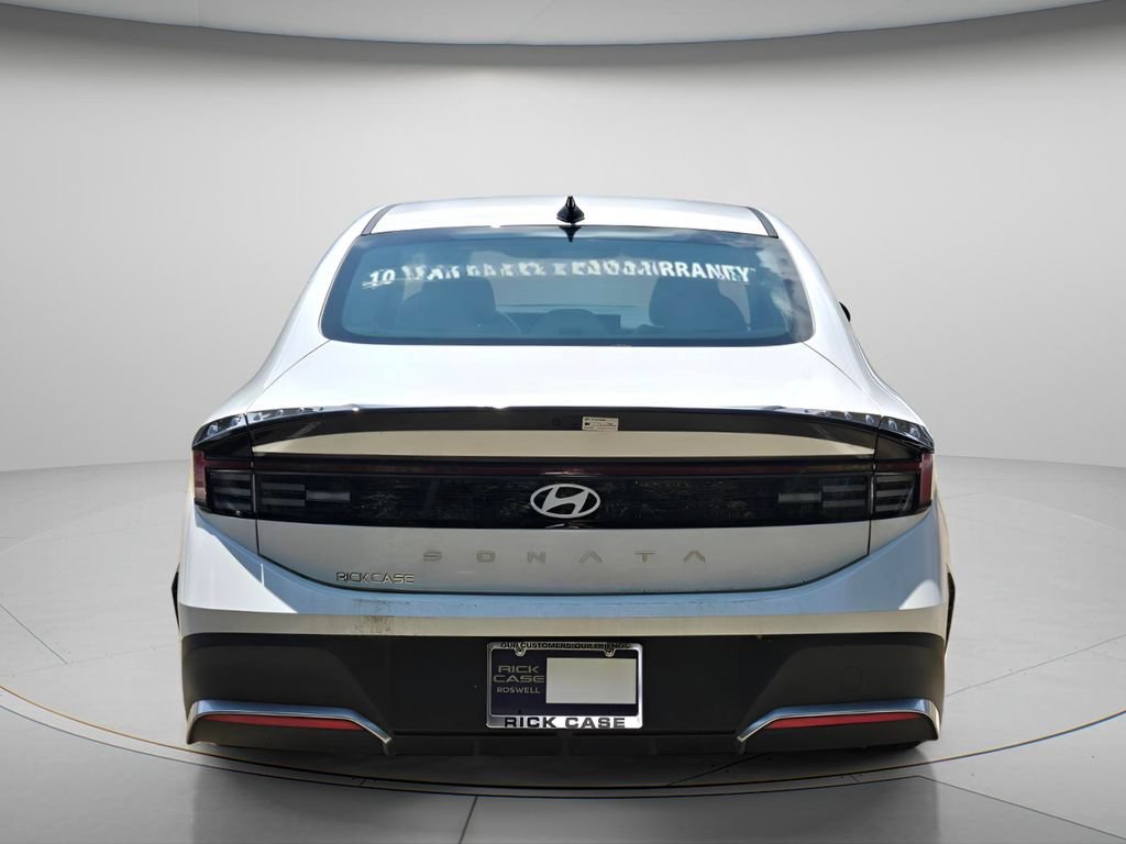 Used 2025 Hyundai Sonata SE FWD image 6