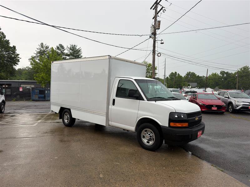 Used 2024 Chevrolet Express 3500 w/ Power Convenience Package RWD image 7
