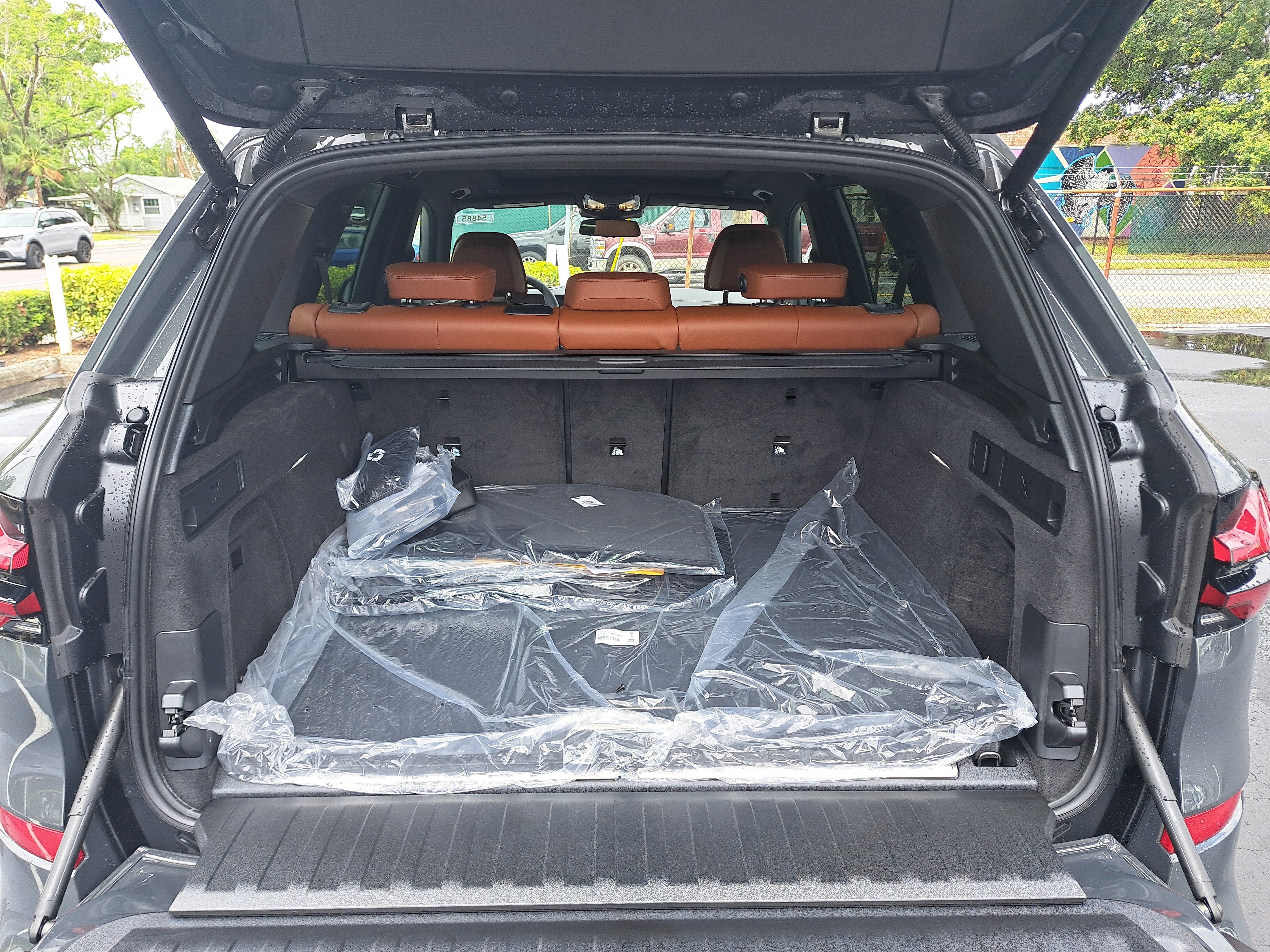 New 2026 BMW X5 xDrive50e w/ M Sport Package image 8