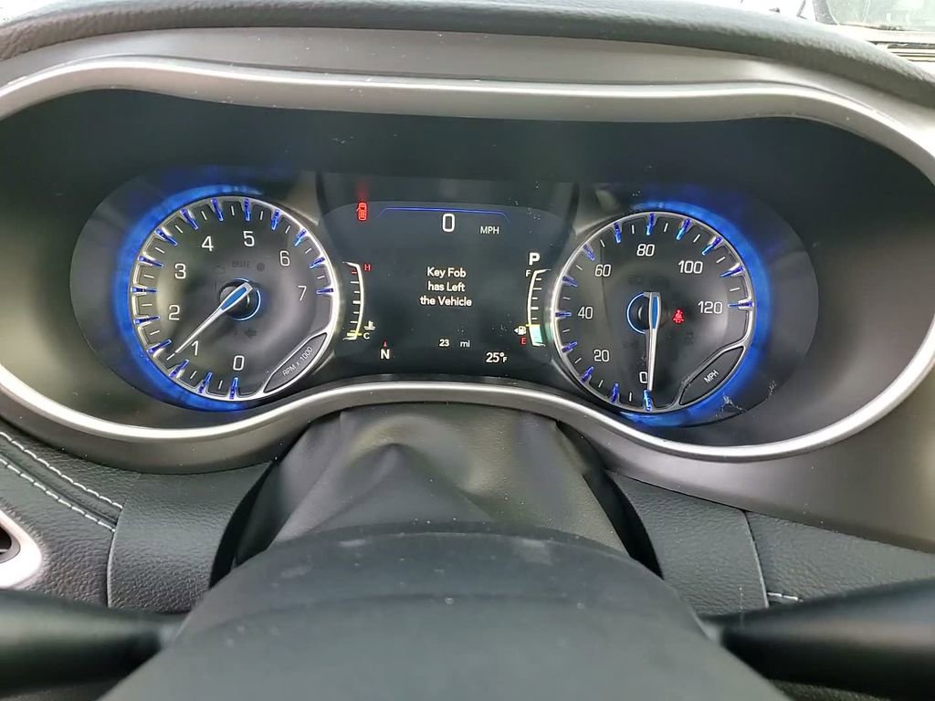 New 2026 Chrysler Pacifica Select FWD image 28