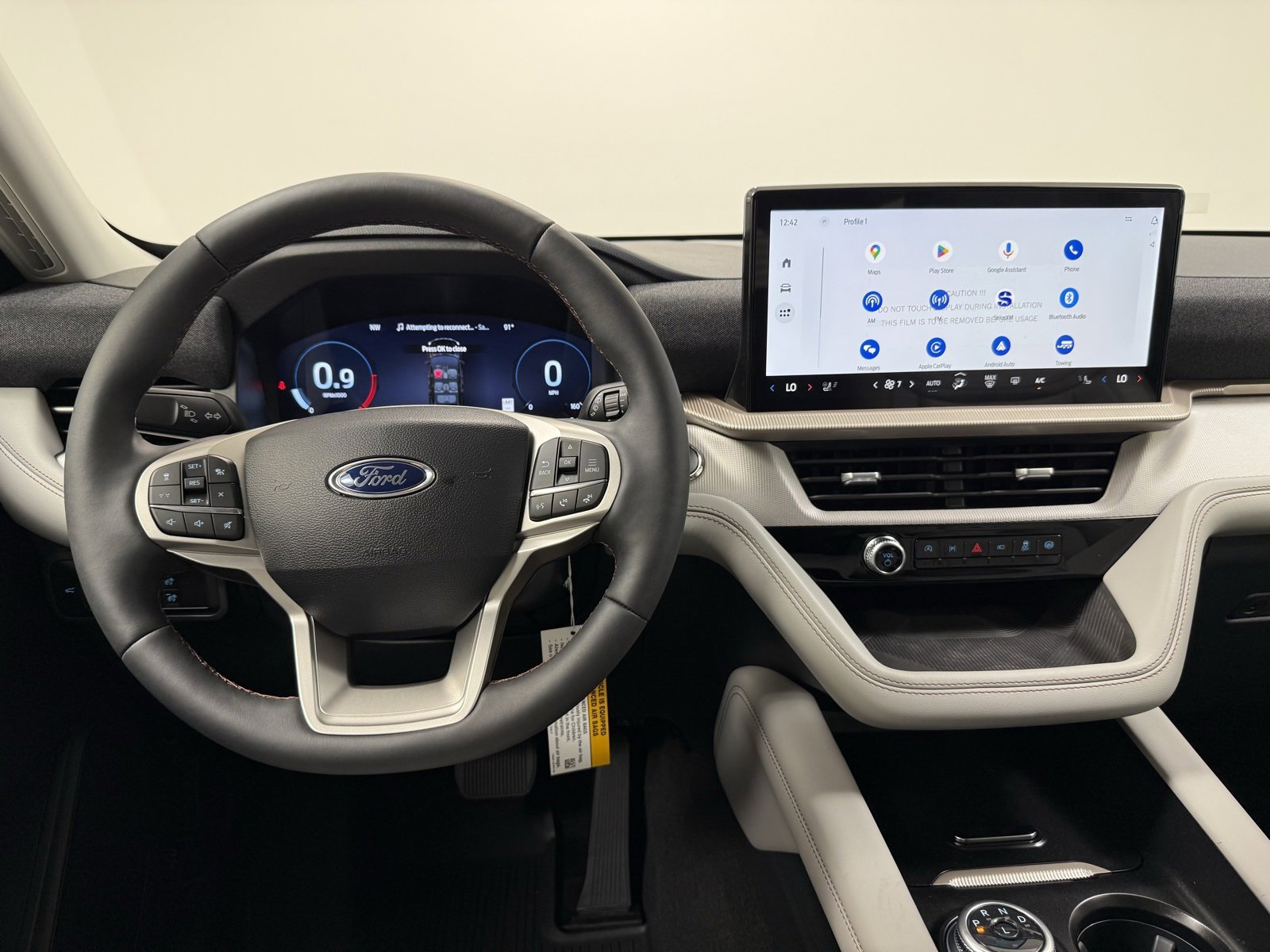 Used 2025 Ford Explorer Active w/ Active Comfort Package image 24