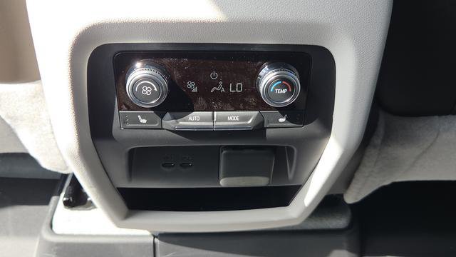 New 2026 GMC Acadia Denali w/ Super Cruise Package FWD image 24
