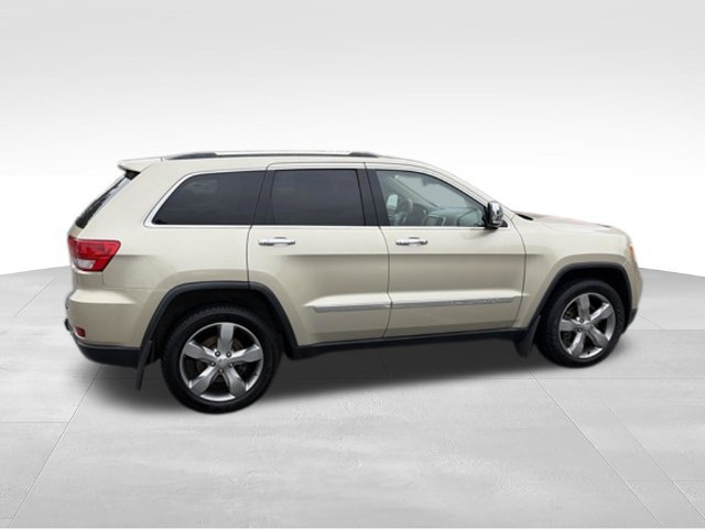 Used 2011 Jeep Grand Cherokee Overland AWD/4WD image 30