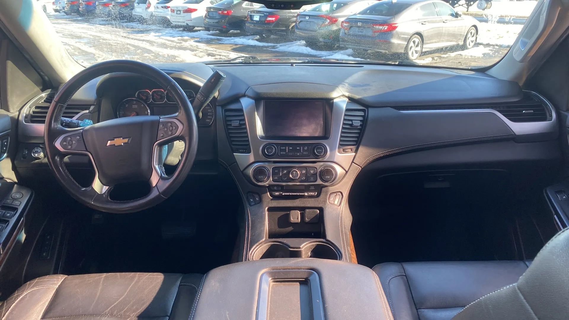 Used 2018 Chevrolet Suburban LT image 14