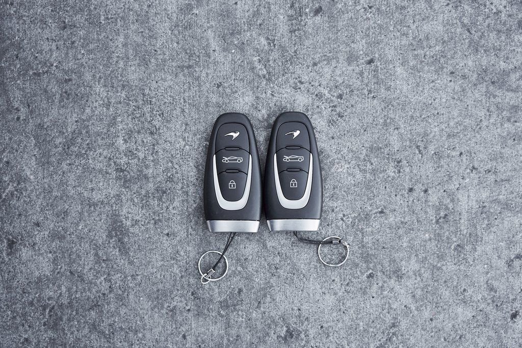 Used 2025 McLaren Artura Spider image 80