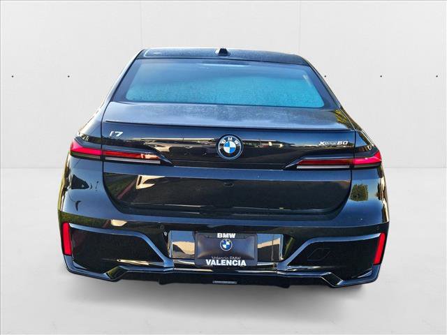 New 2025 BMW i7 xDrive60 w/ Premium Package AWD/4WD image 7