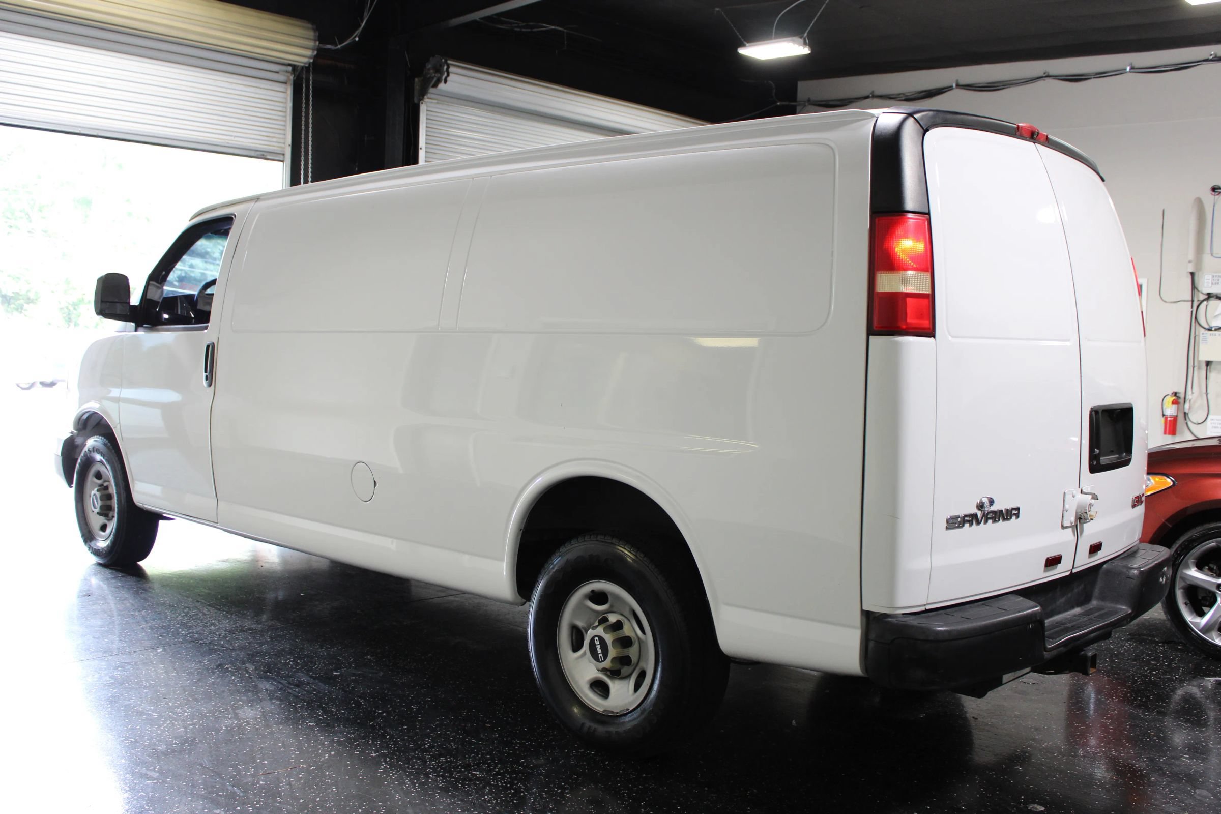 Used 2008 GMC Savana 2500 Extended RWD image 7