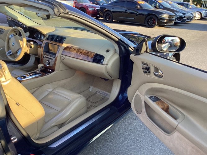 Used 2009 Jaguar XK Convertible image 8
