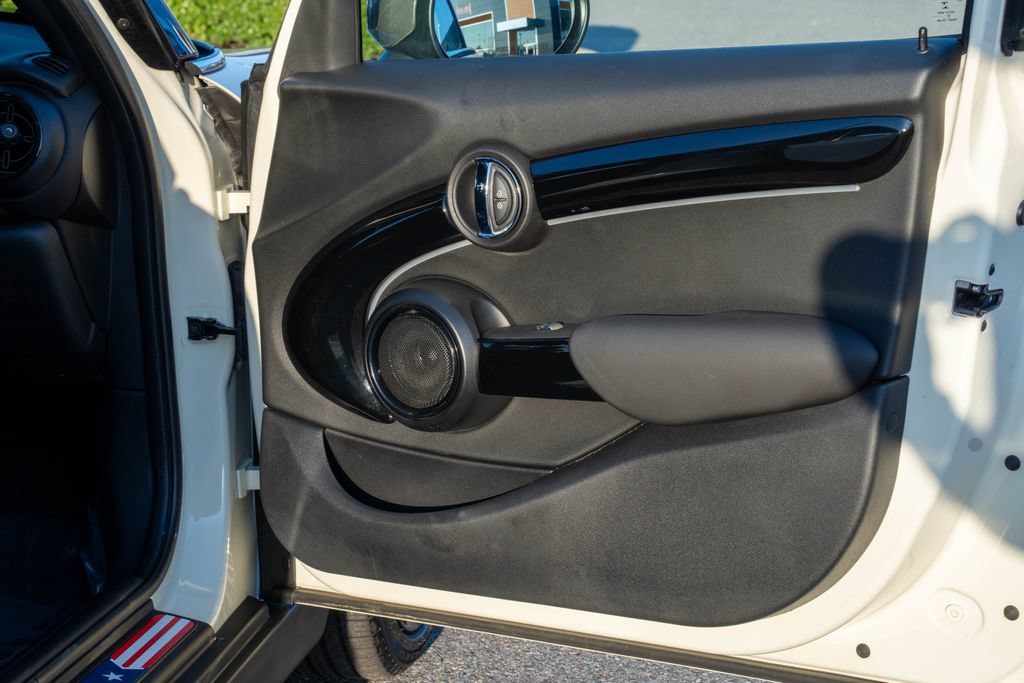 Used 2023 MINI Cooper S FWD image 12