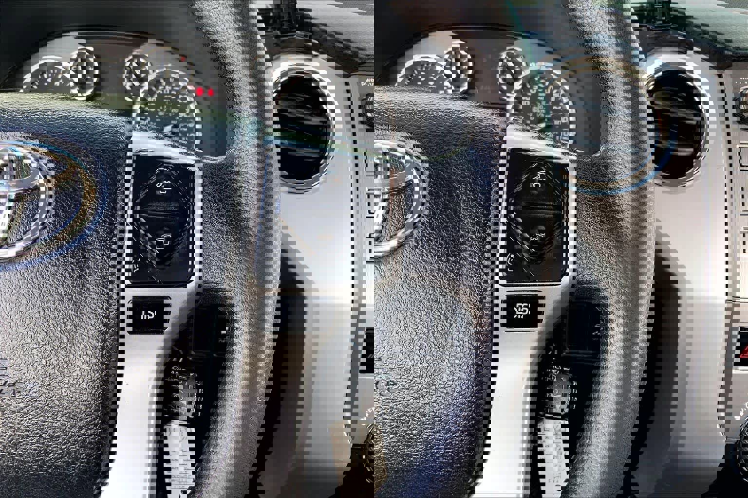 Used 2015 Toyota Tundra SR5 w/ SR5 Upgrade Package image 23