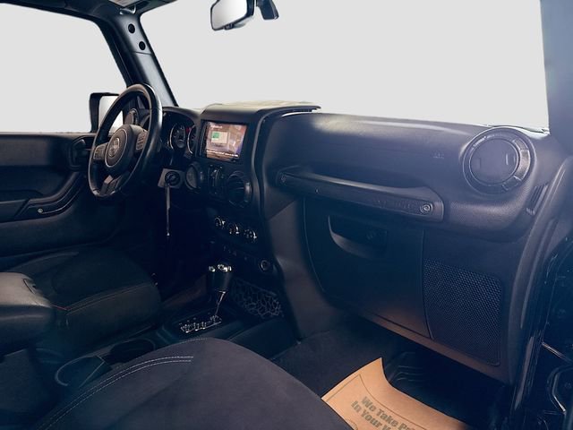 Used 2018 Jeep Wrangler Unlimited Sahara AWD/4WD image 25