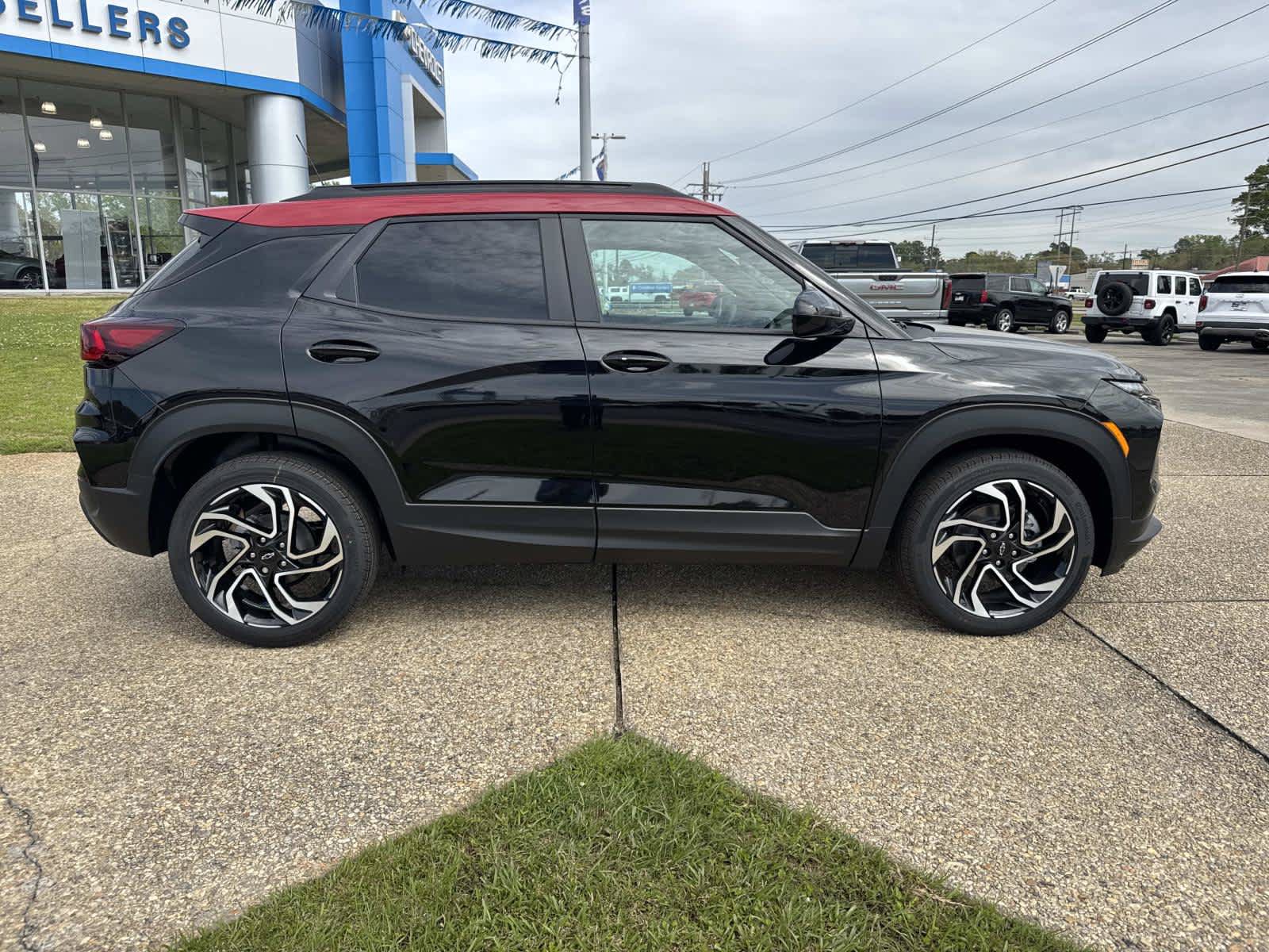 New 2026 Chevrolet TrailBlazer RS w/ Convenience Package FWD image 6