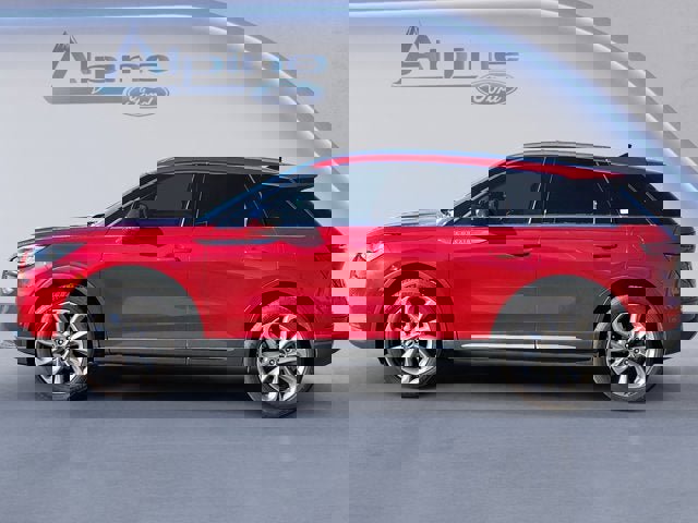 Used 2022 Lincoln Corsair AWD w/ Premium Package image 2