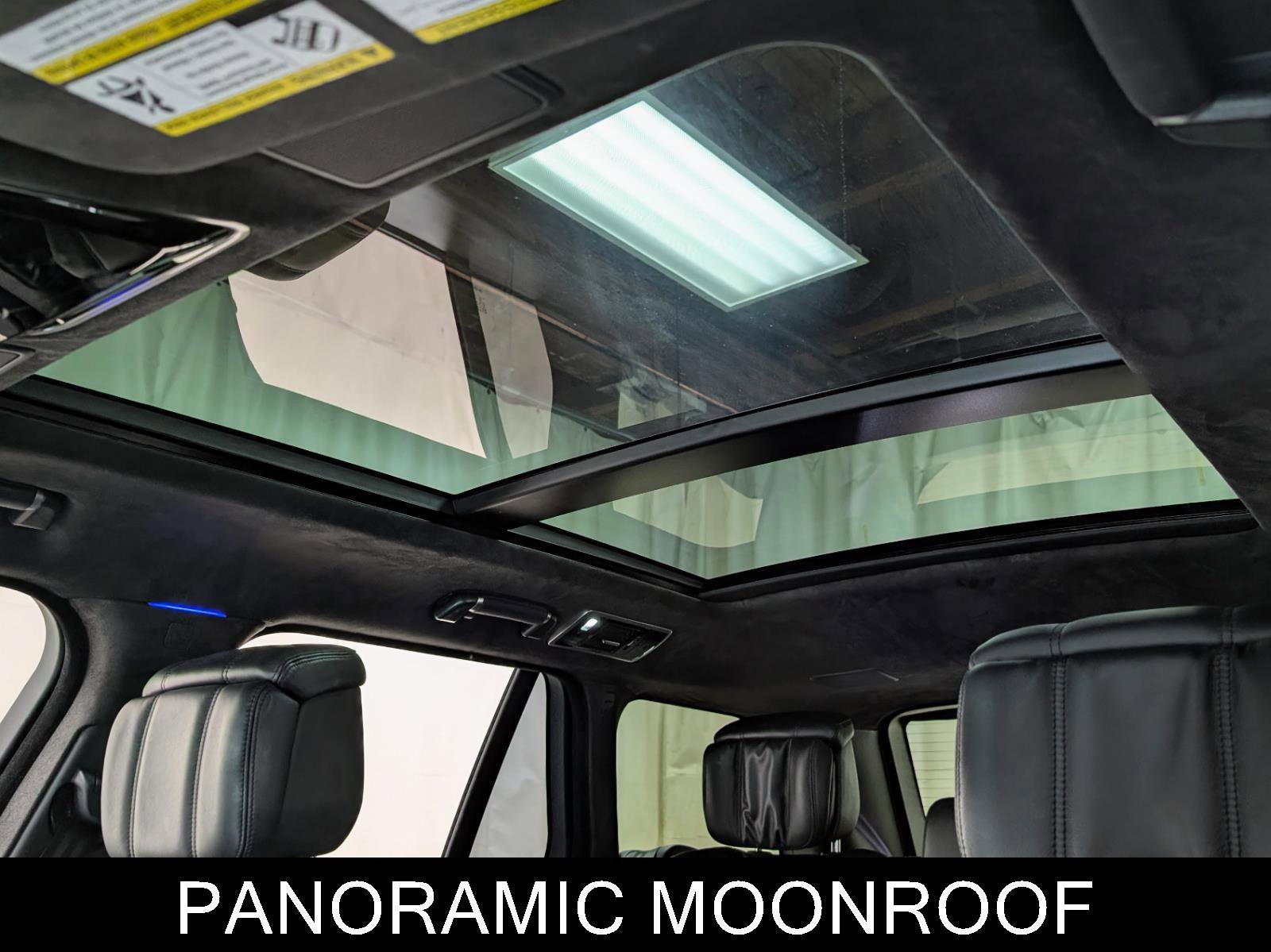 Used 2022 Land Rover Range Rover Autobiography image 15