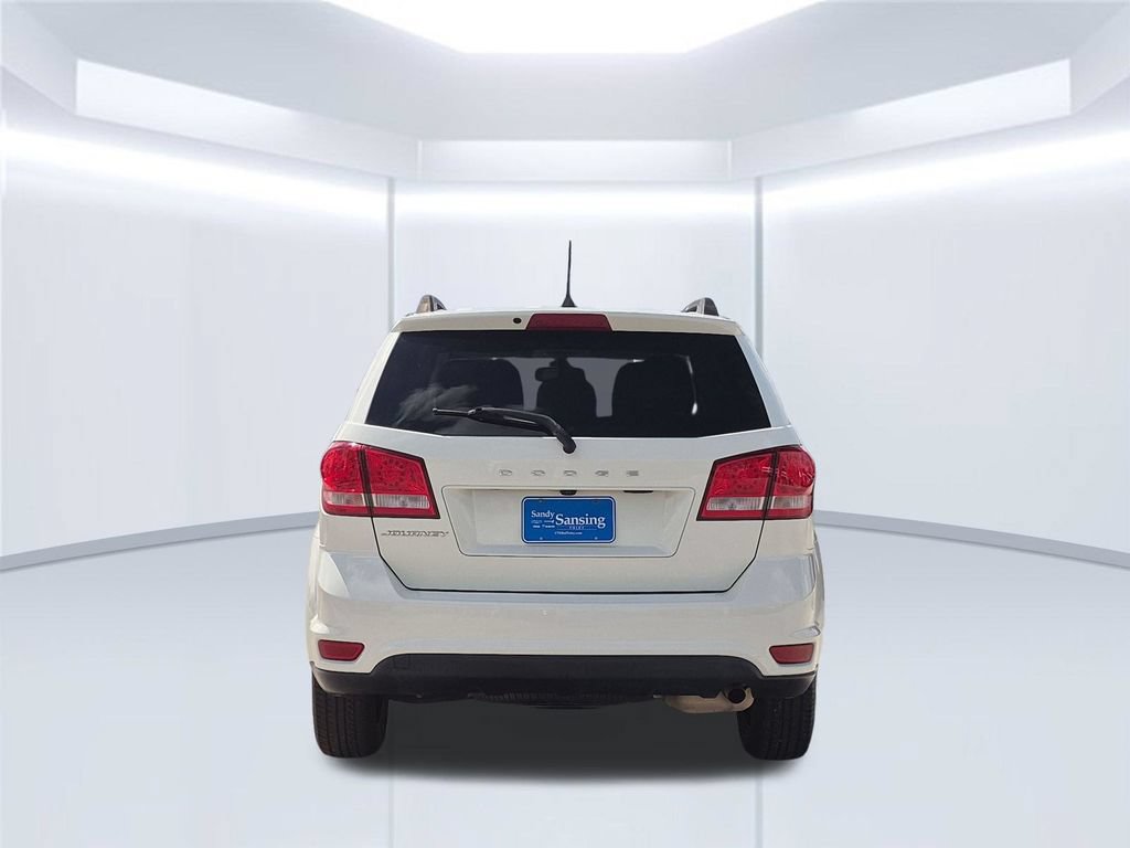 Used 2019 Dodge Journey SE w/ Connectivity Group FWD image 5
