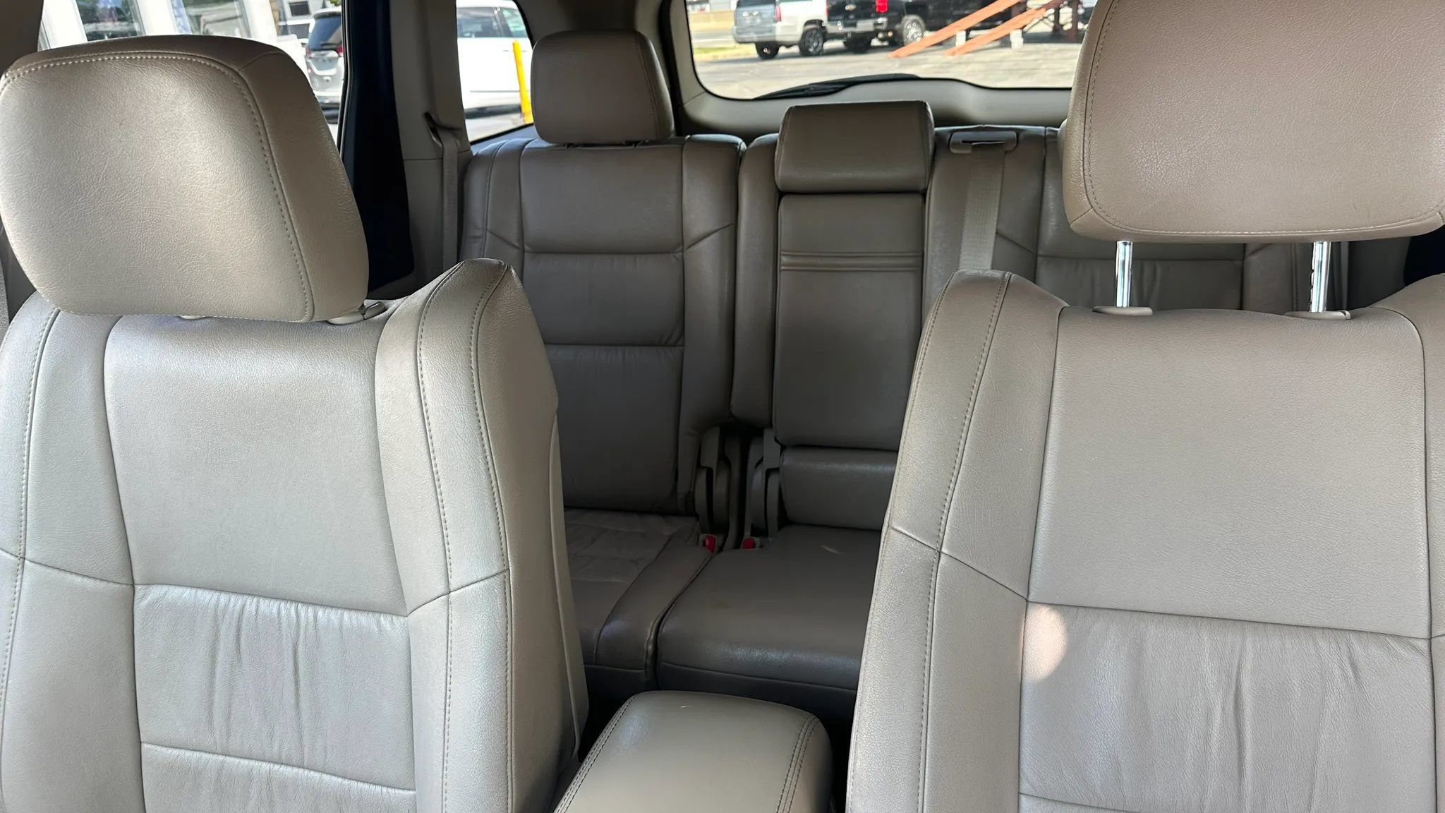 Used 2014 Jeep Grand Cherokee Laredo AWD/4WD image 17