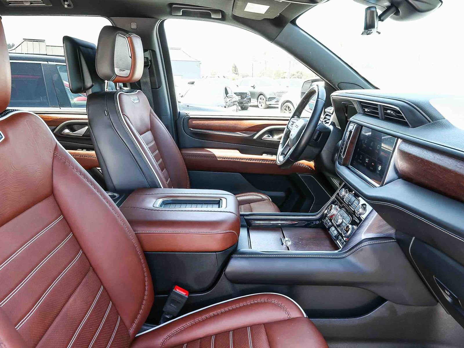 Used 2023 GMC Yukon XL Denali Ultimate AWD/4WD image 18