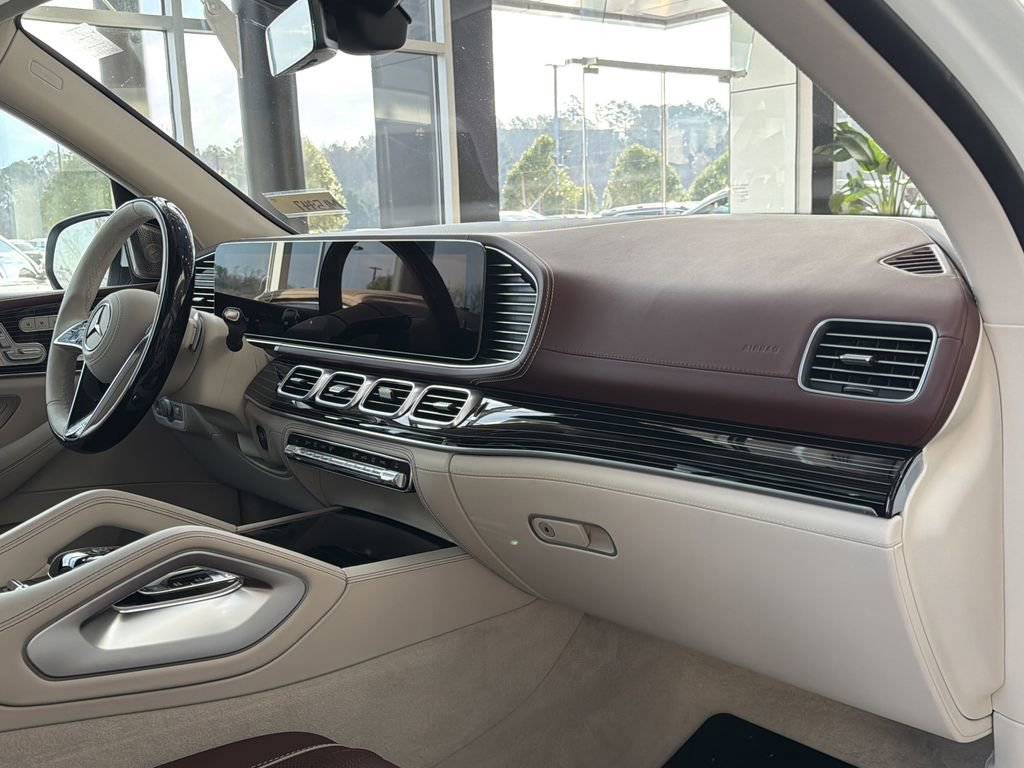 New 2026 Mercedes-Benz Maybach GLS 600 4MATIC image 21