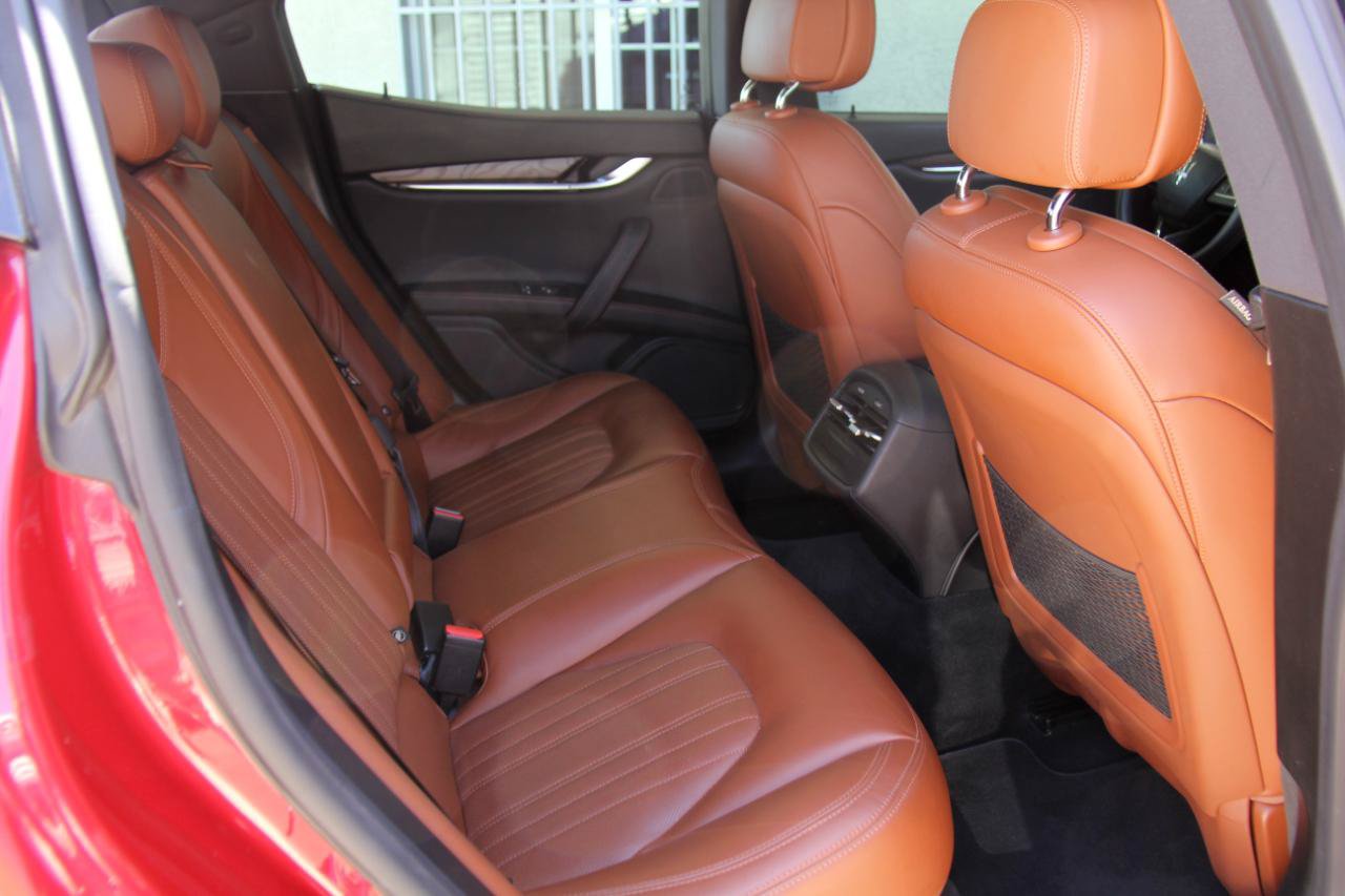 Used 2018 Maserati Ghibli RWD image 28