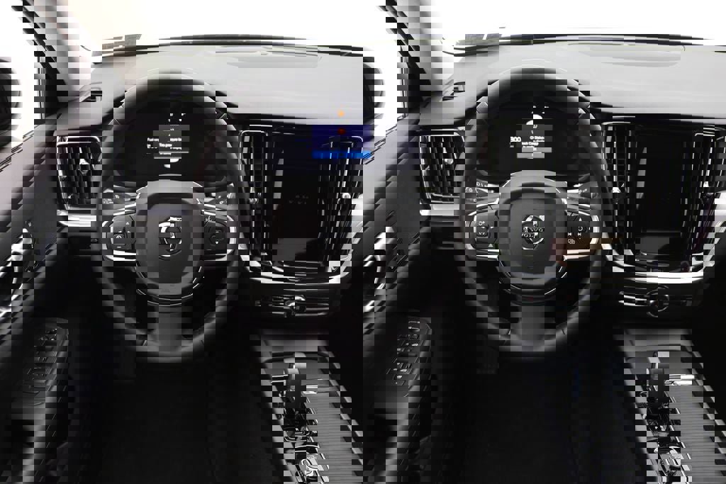 Used 2025 Volvo S60 B5 Core image 15