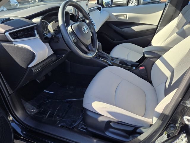 Used 2022 Toyota Corolla LE image 11