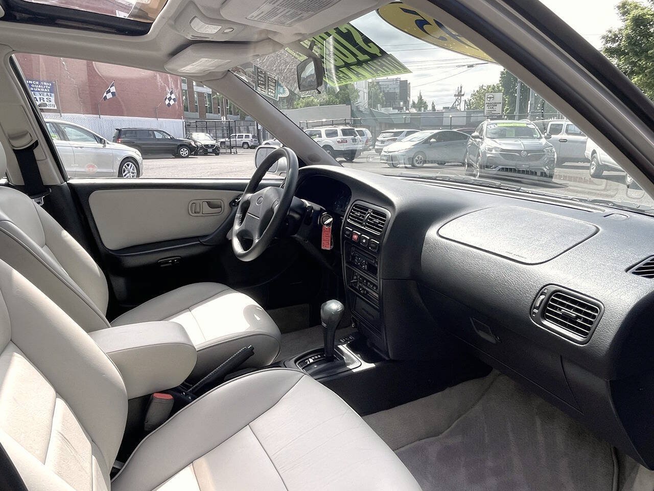Used 1995 INFINITI G20 FWD image 19