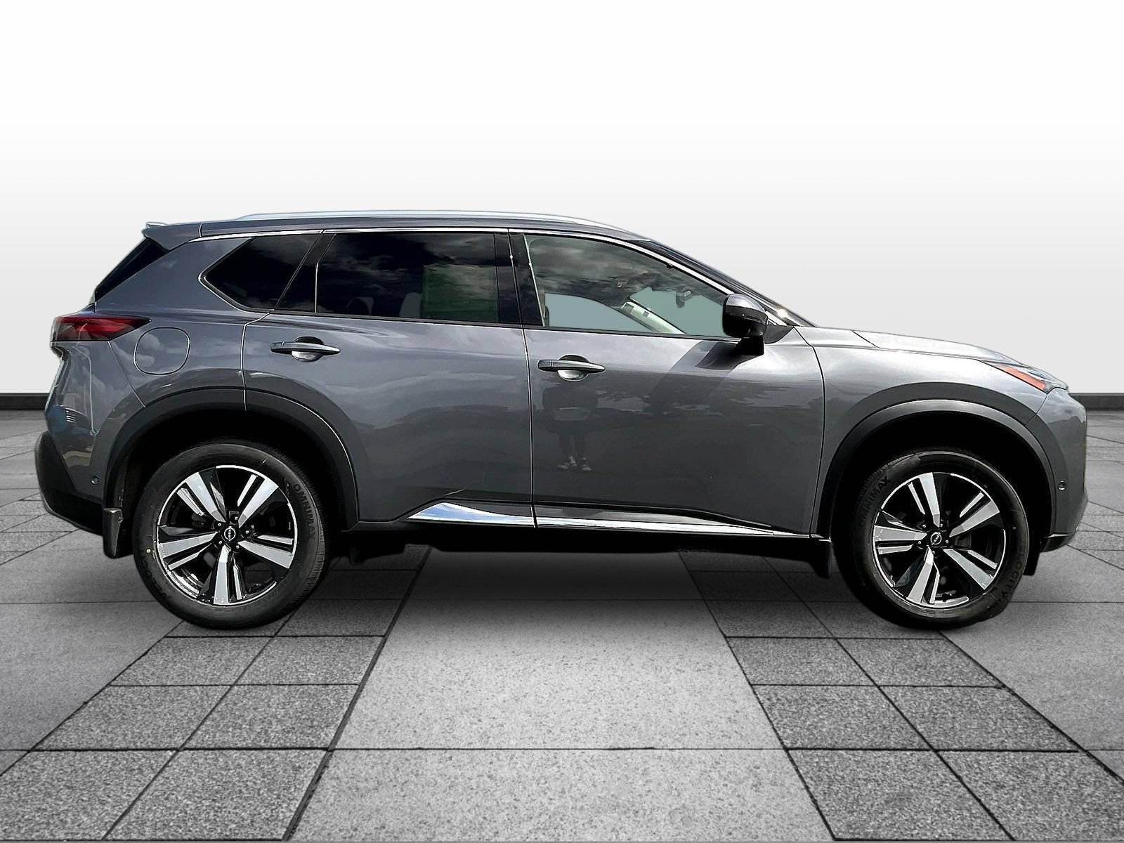 Certified 2023 Nissan Rogue Platinum w/ Platinum Premium Package AWD/4WD image 4