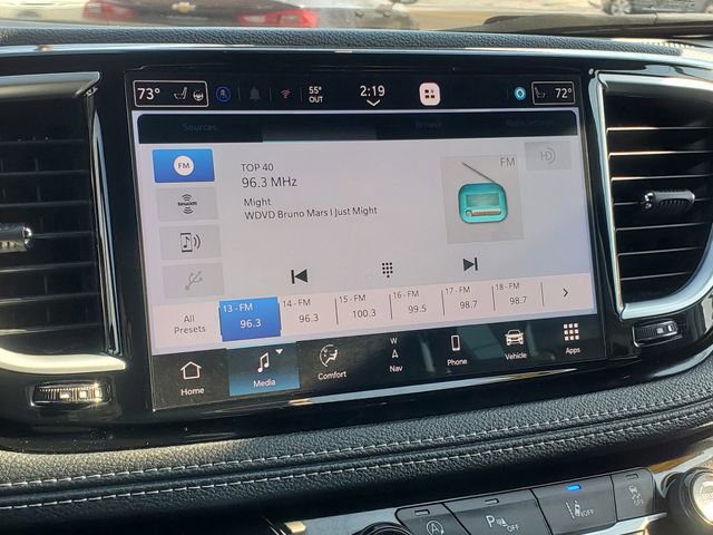 Used 2023 Chrysler Pacifica Limited w/ S Appearance Package image 21