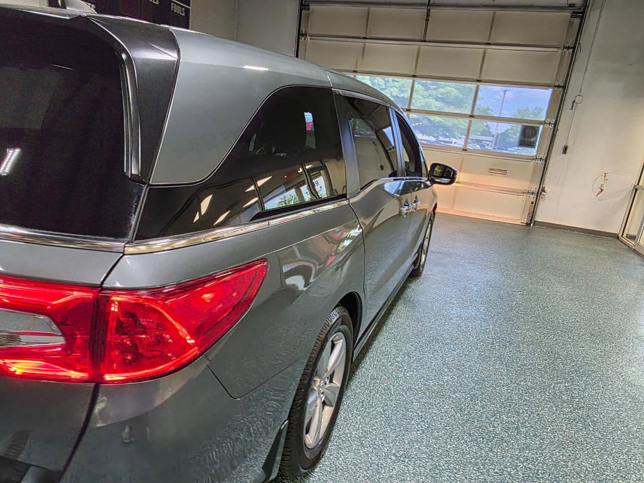 Used 2018 Honda Odyssey EX-L image 7