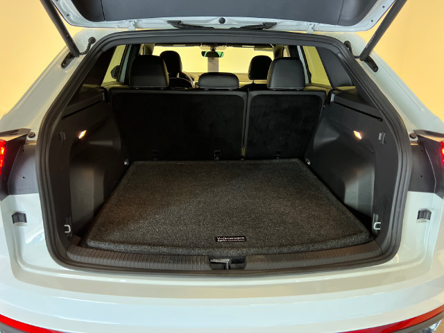 Certified 2023 Volkswagen Atlas Cross Sport SE FWD image 5