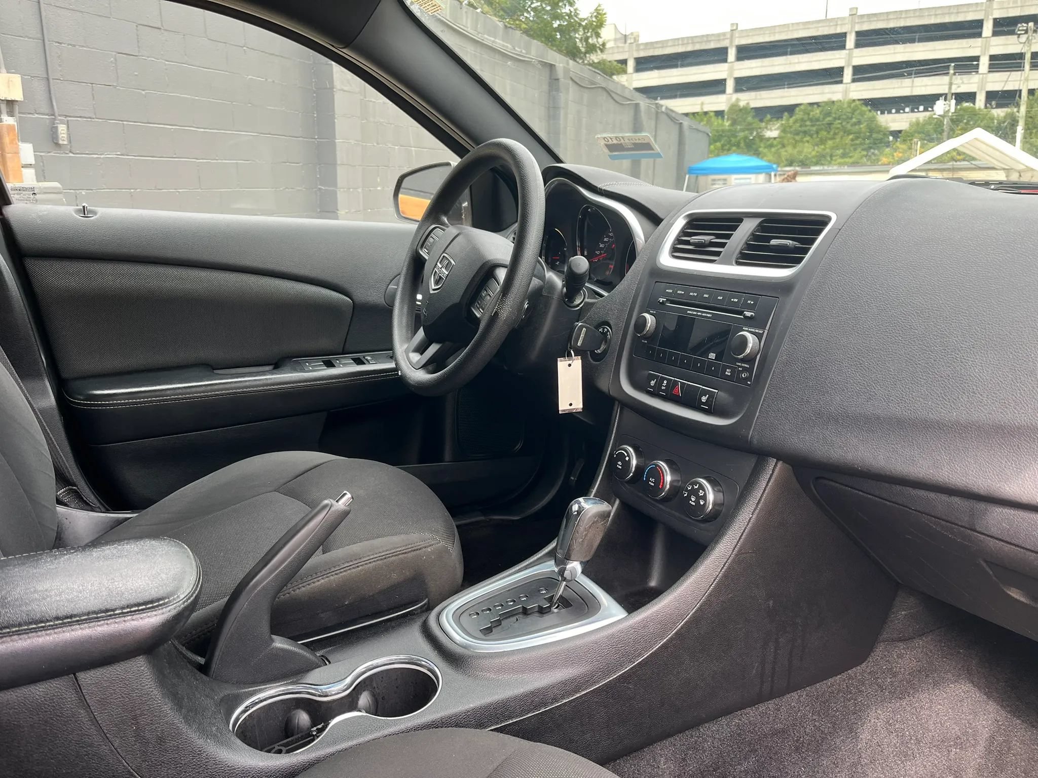 Used 2013 Dodge Avenger SE FWD image 12