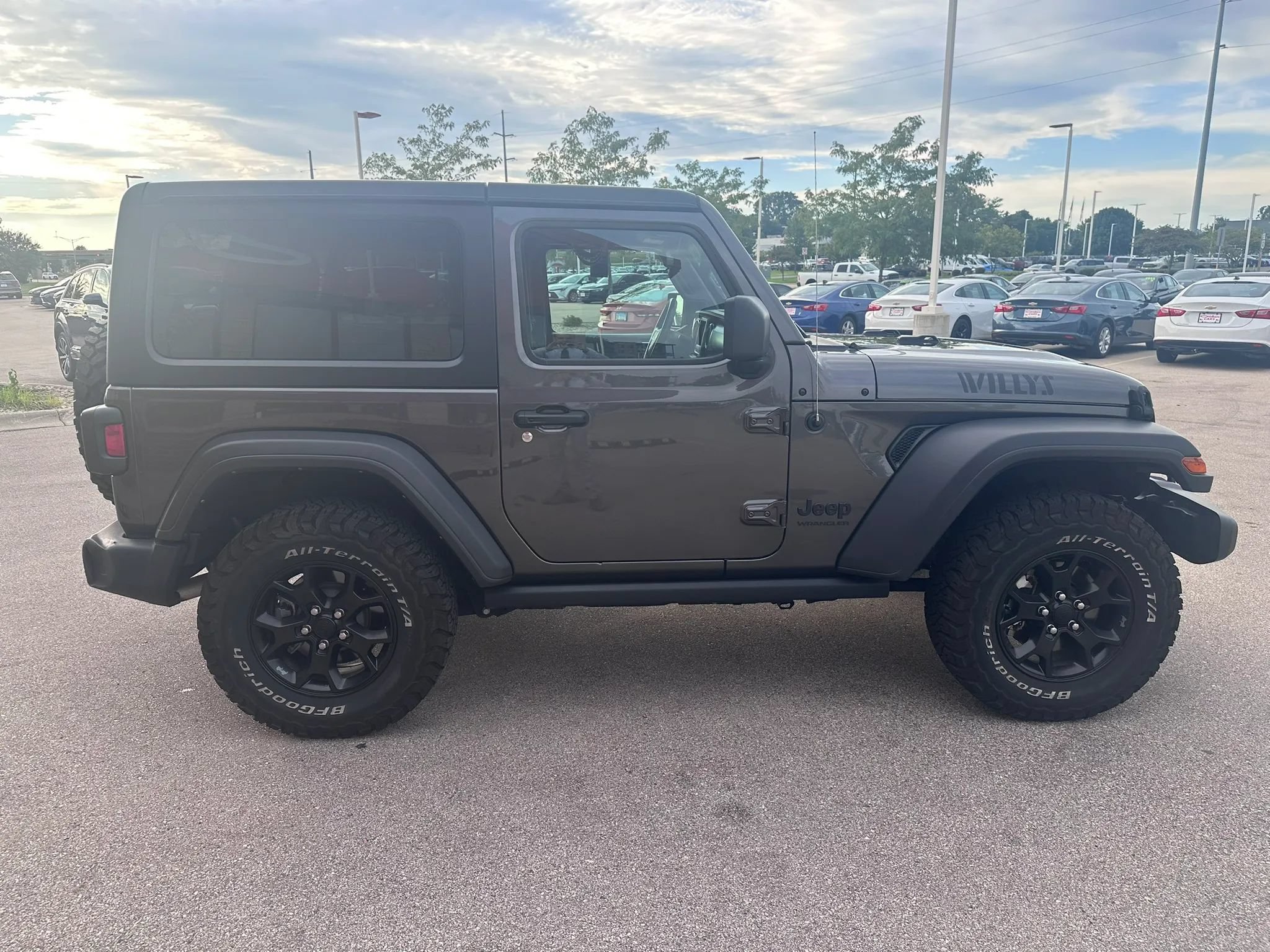 Used 2022 Jeep Wrangler Sport AWD/4WD image 4