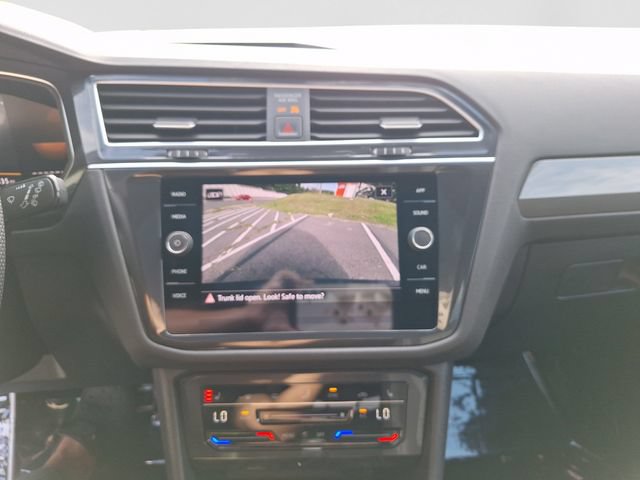 Certified 2023 Volkswagen Tiguan SE R-Line FWD image 16