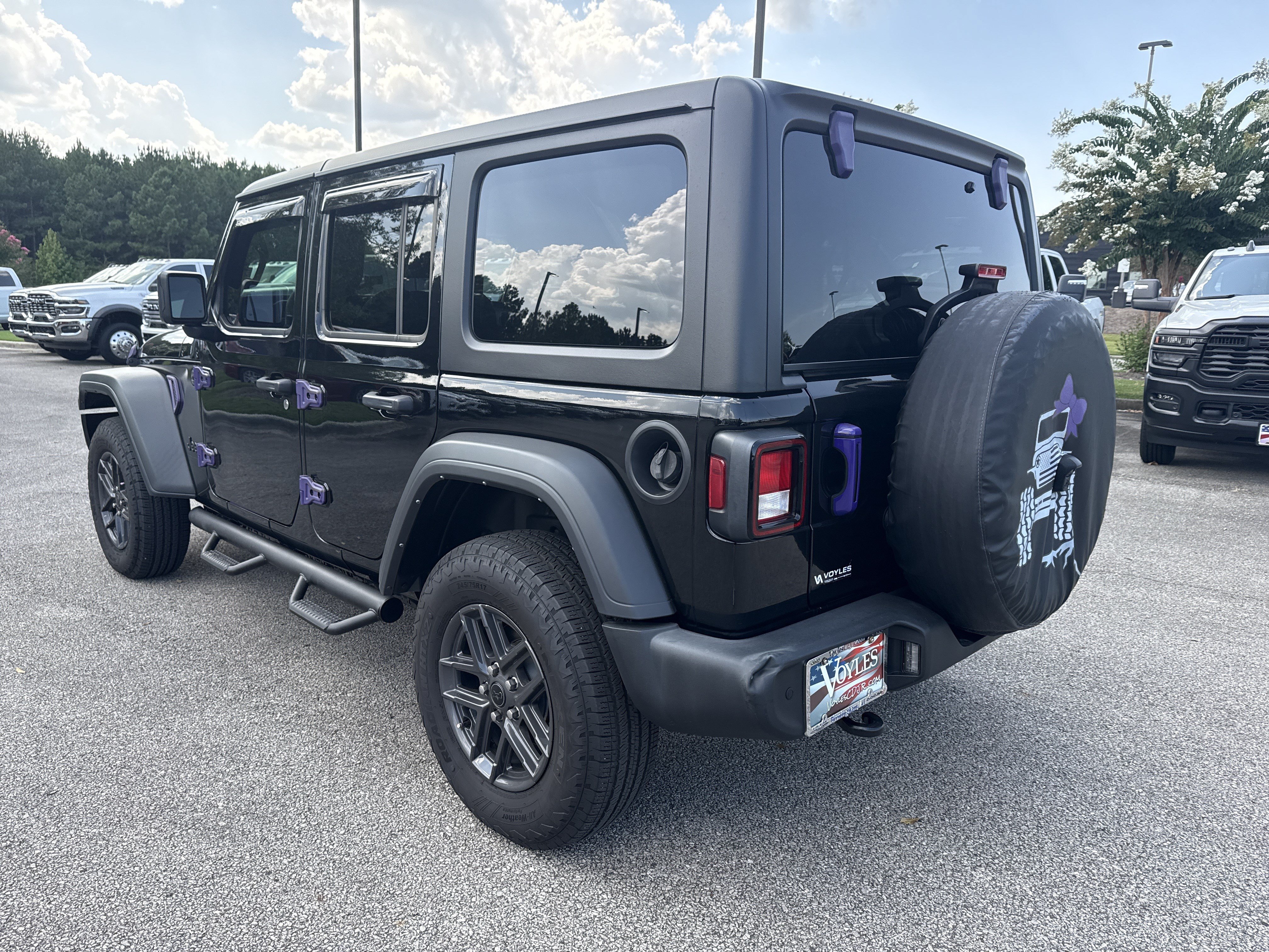Used 2024 Jeep Wrangler Unlimited Sport AWD/4WD image 5