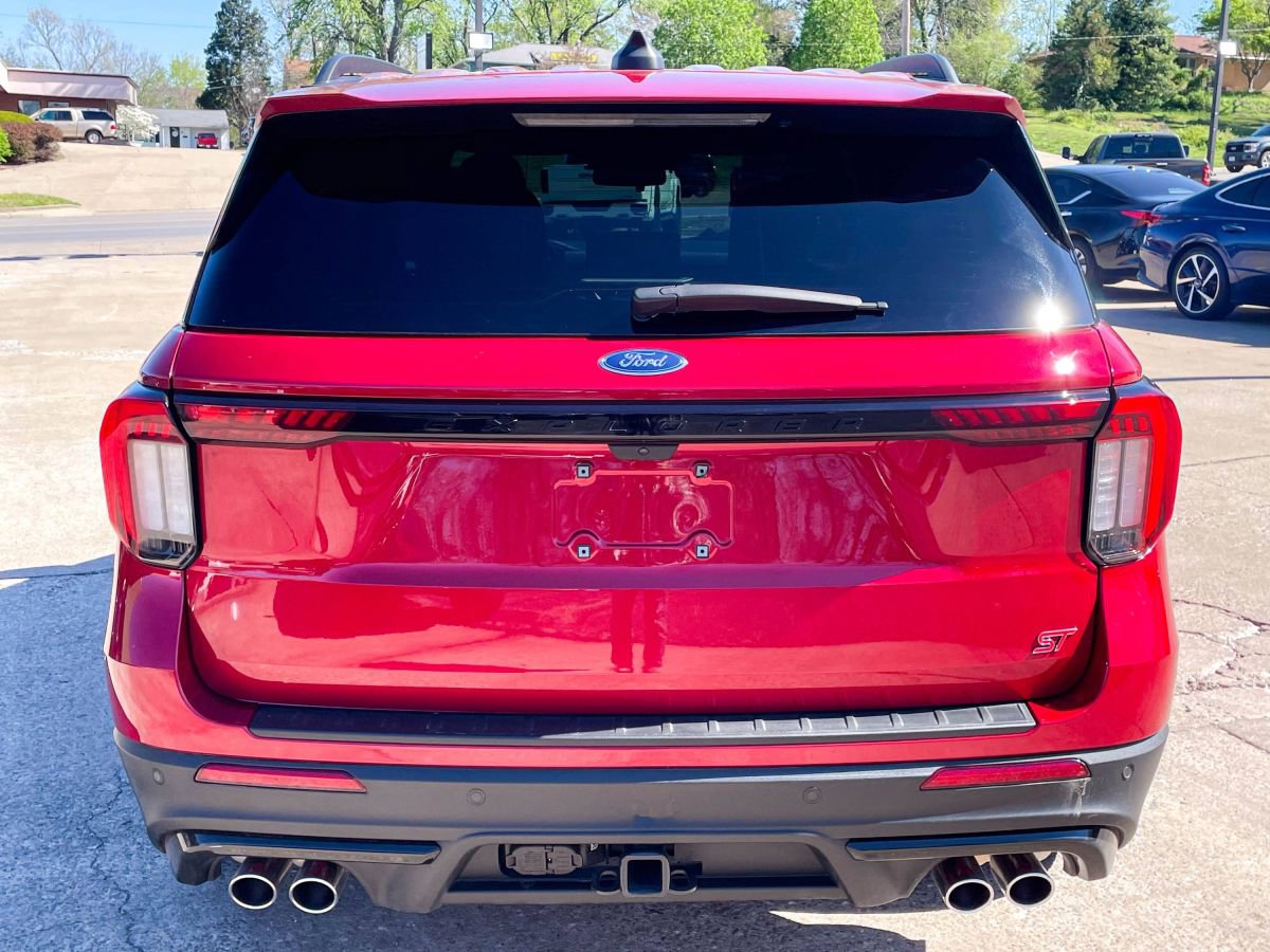 Used 2025 Ford Explorer ST w/ Sun And Sound Package image 8