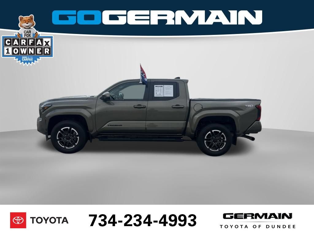 Used 2024 Toyota Tacoma TRD Sport AWD/4WD image 11