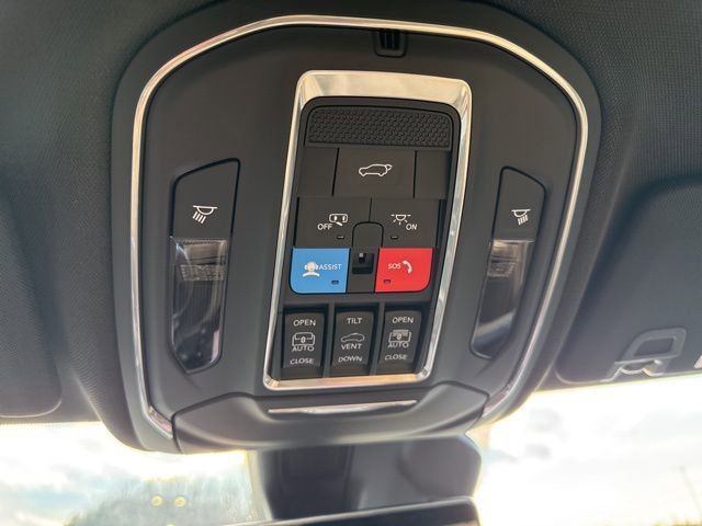 New 2026 Jeep Grand Cherokee Limited w/ Luxury Tech Group II AWD/4WD image 49