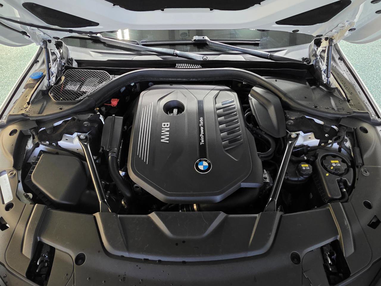Used 2017 BMW 740i xDrive image 44