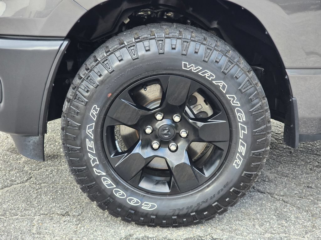 Used 2025 RAM 1500 Warlock AWD/4WD image 13