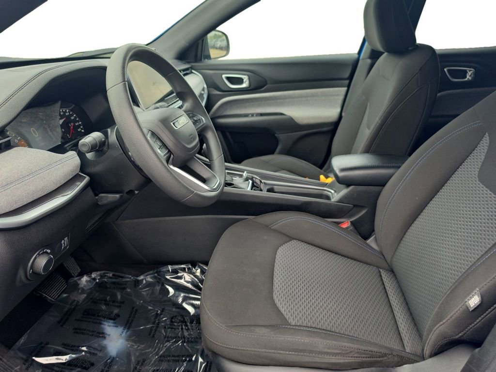 Used 2023 Jeep Compass Sport AWD/4WD image 9